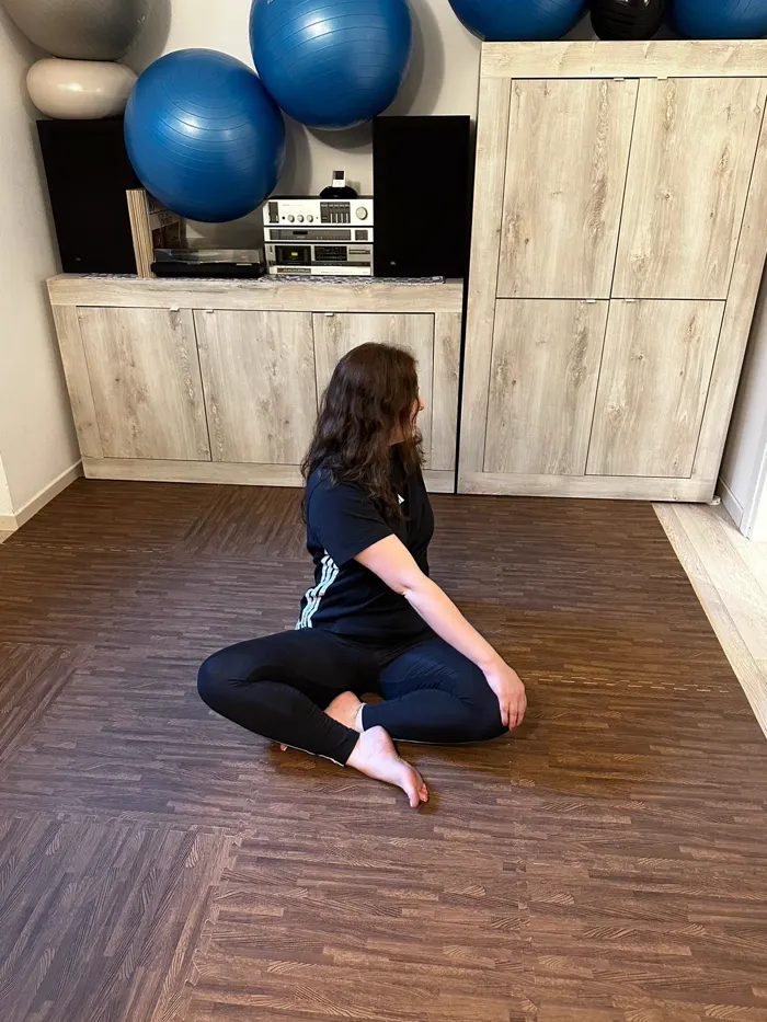 Esercizio di equilibrio sulla fitball